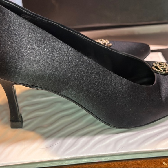 Chanel CLASSIC Pump BLACK HEELS rhinestone CAMELIA on toe US 6 UK36 box included - Picture 7 of 12